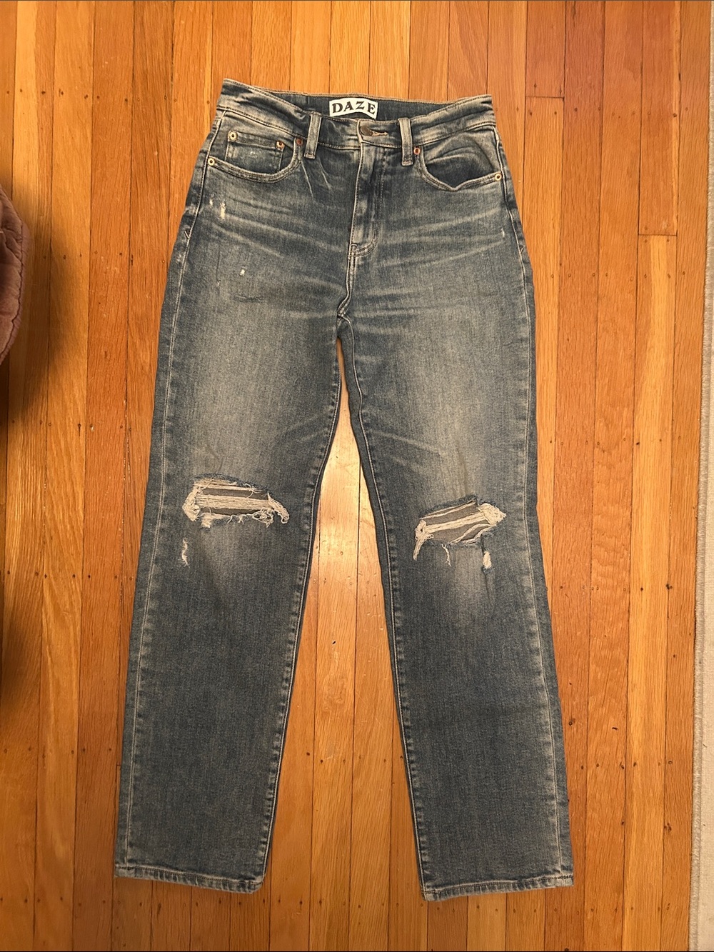 DAZE High-Rise Distressed Women's Blue Jeans